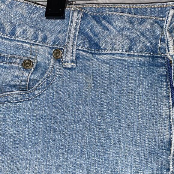 St. John’s Bay light washed Capri jeans Sz 8 women - Picture 5 of 7